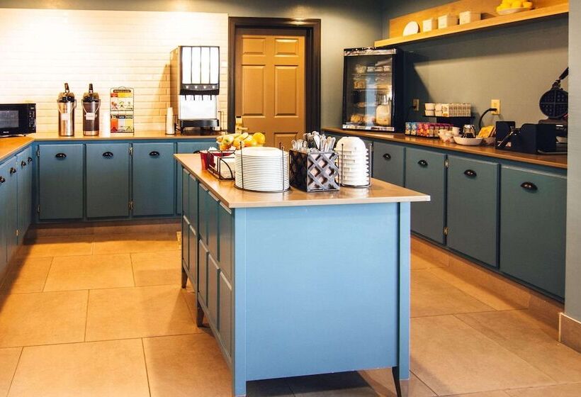 فندق Country Inn & Suites By Radisson, Stockton, Il