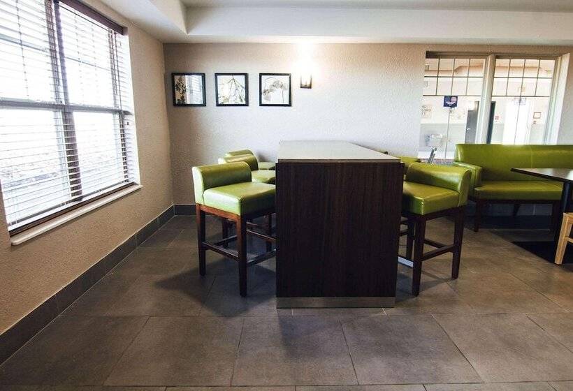 فندق Country Inn & Suites By Radisson, Stockton, Il