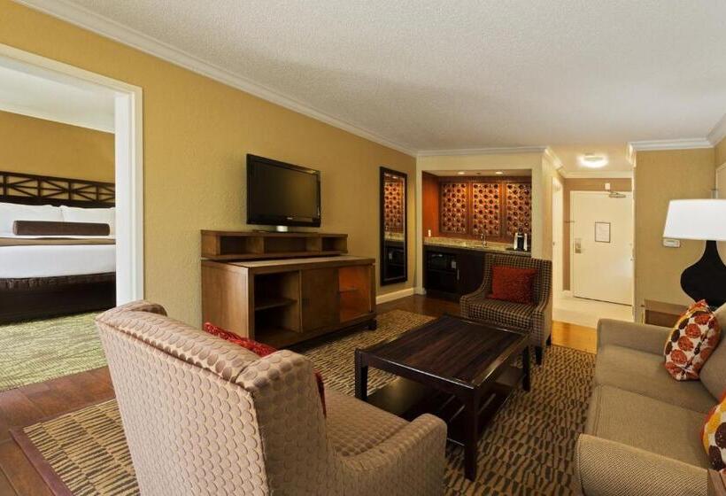 فندق Crowne Plaza Jacksonville Airport, An Ihg