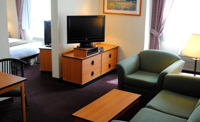 Crystal Inn Hotel & Suites   Great Falls