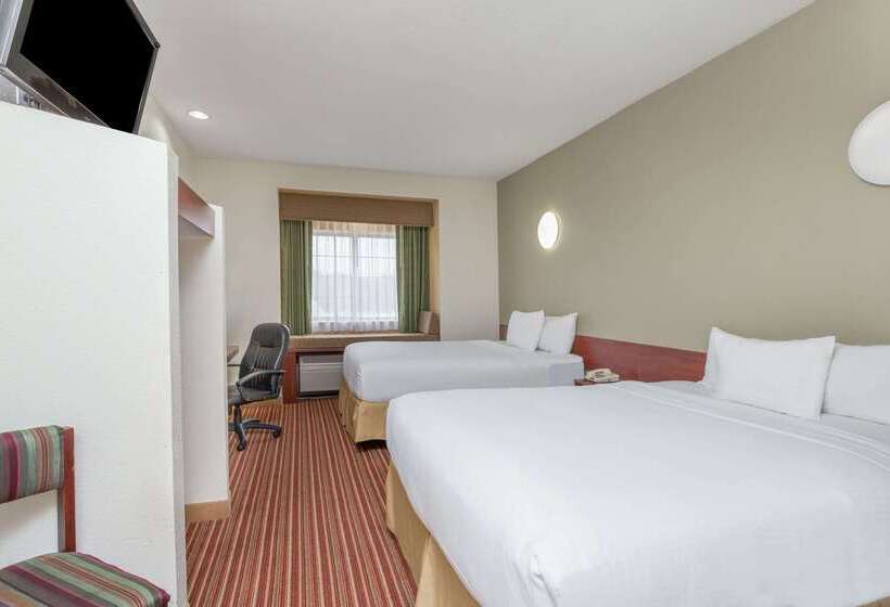 فندق Days Inn By Wyndham Near Kansas Speedway