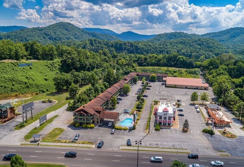هتل Days Inn By Wyndham Pigeon Forge South