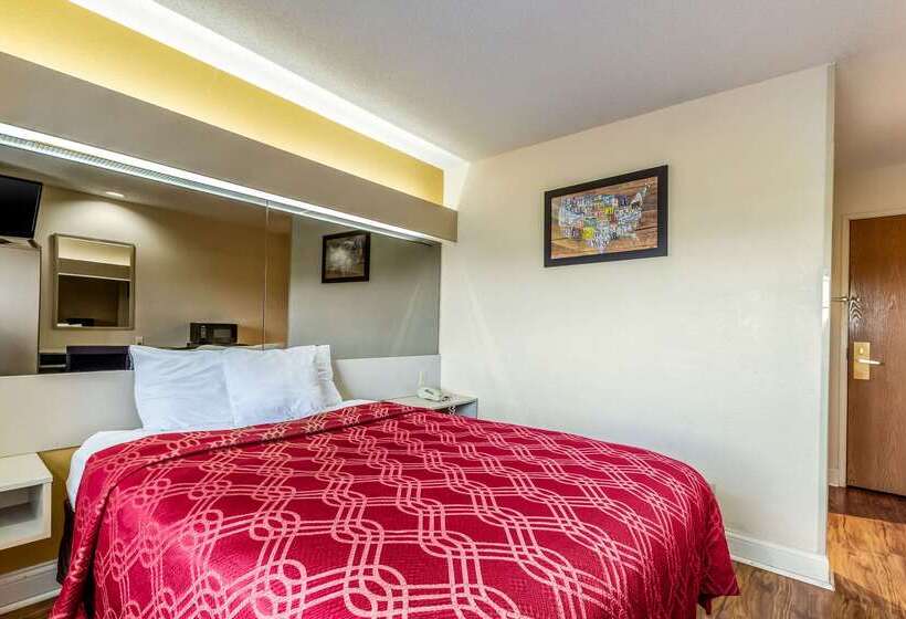 فندق Econo Lodge Inn & Suites Evansville