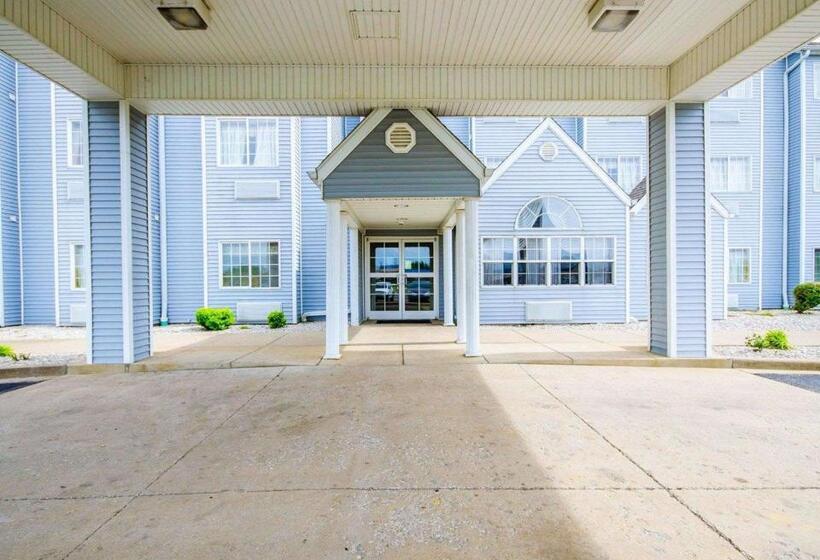 فندق Econo Lodge Inn & Suites Evansville