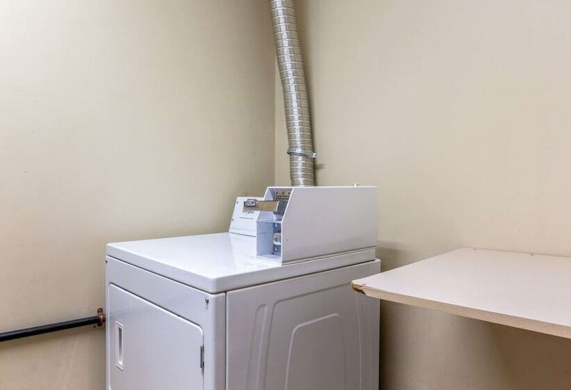 فندق Econo Lodge Inn & Suites Evansville