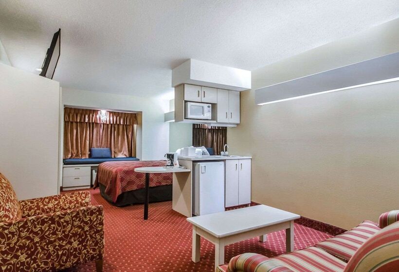 فندق Econo Lodge Inn & Suites Evansville