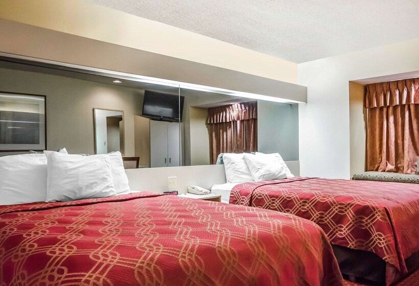 فندق Econo Lodge Inn & Suites Evansville