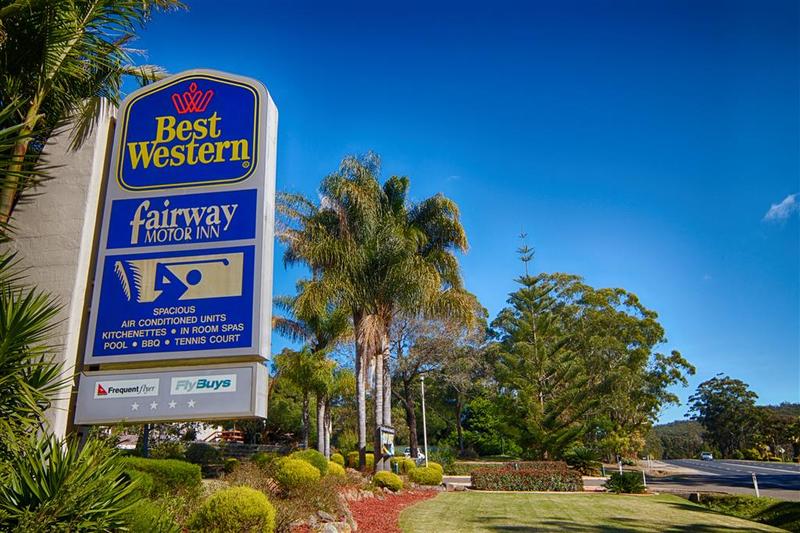 בית מלון כפרי Fairway Motor Inn