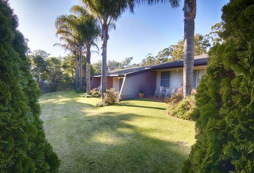 בית מלון כפרי Fairway Motor Inn