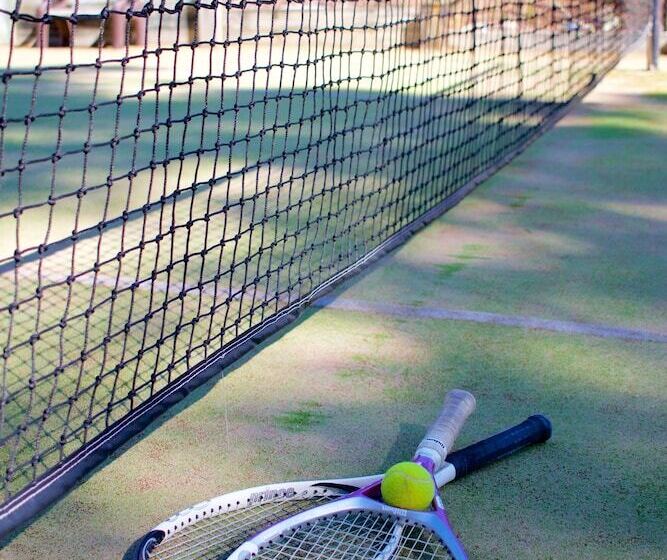 בית מלון כפרי Fairway Motor Inn