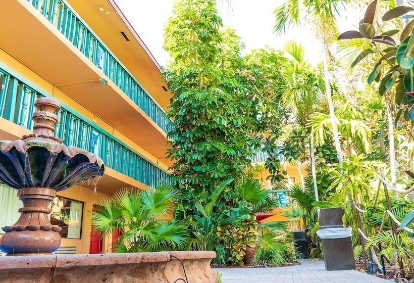 Отель Ft. Lauderdale Beach Resort