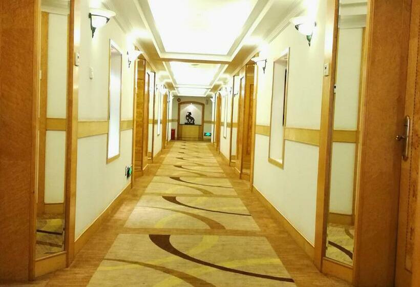 בית מלון כפרי Golden Lustre