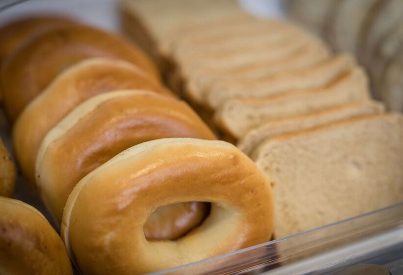 فندق Hampton Inn San Francisco Airport