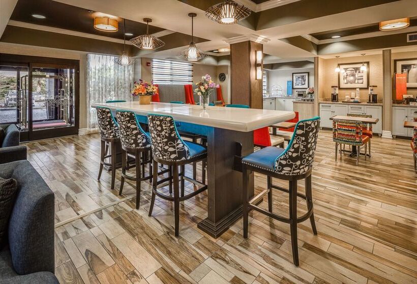 فندق Hampton Inn San Francisco Airport