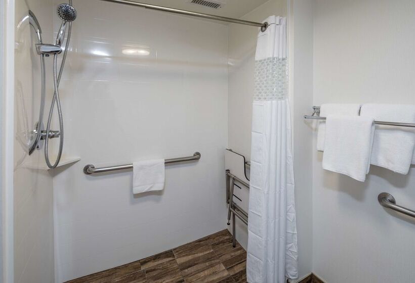 فندق Hampton Inn San Francisco Airport