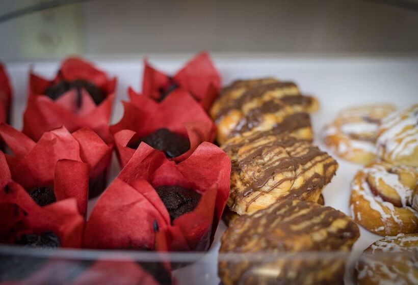 فندق Hampton Inn San Francisco Airport