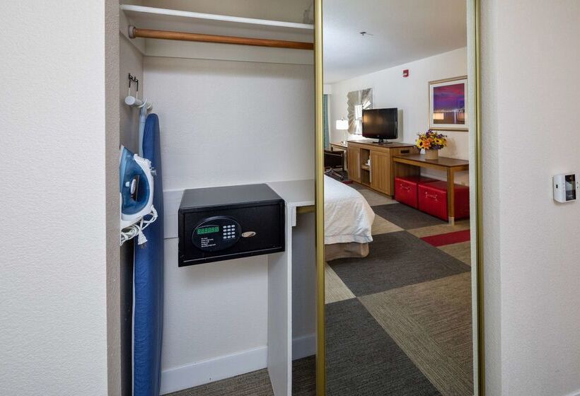 فندق Hampton Inn San Francisco Airport