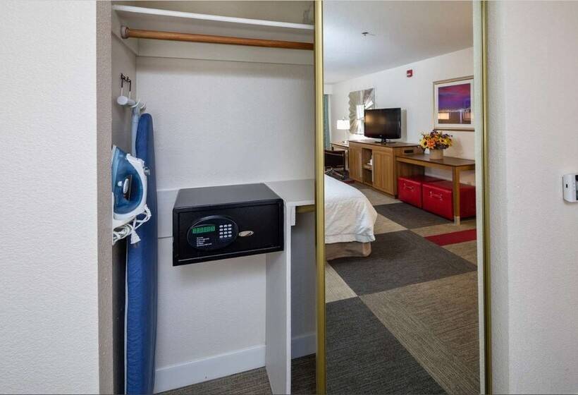 فندق Hampton Inn San Francisco Airport