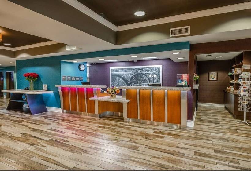 فندق Hampton Inn San Francisco Airport