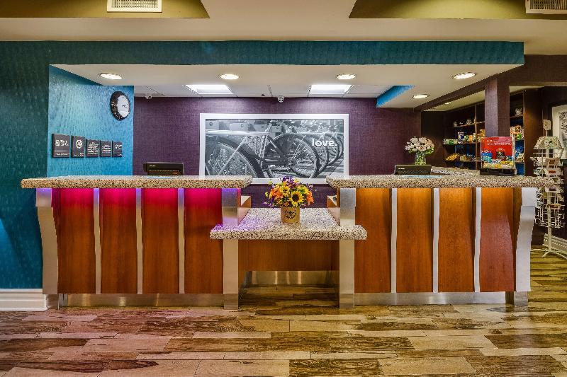 فندق Hampton Inn San Francisco Airport