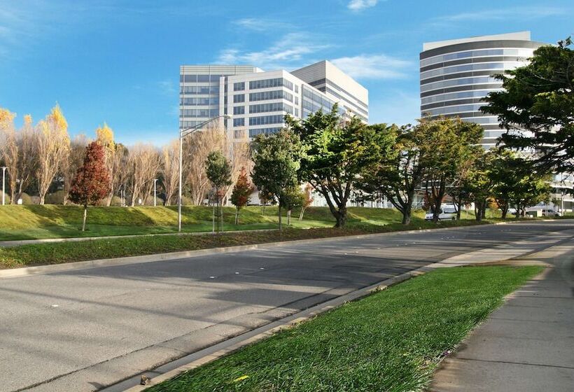 فندق Hampton Inn San Francisco Airport