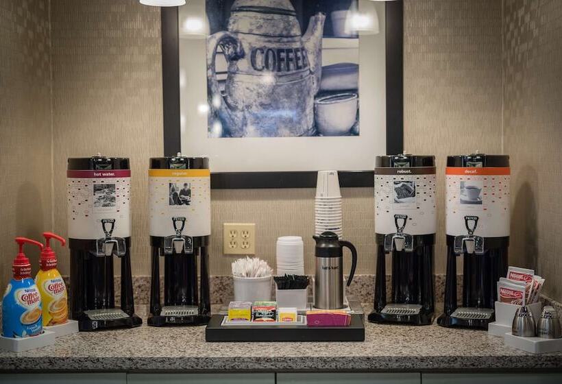 فندق Hampton Inn San Francisco Airport