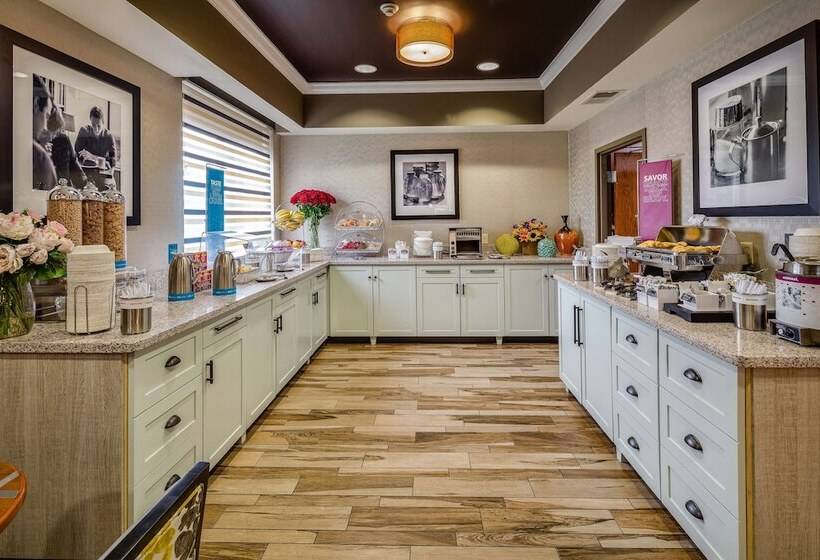 فندق Hampton Inn San Francisco Airport