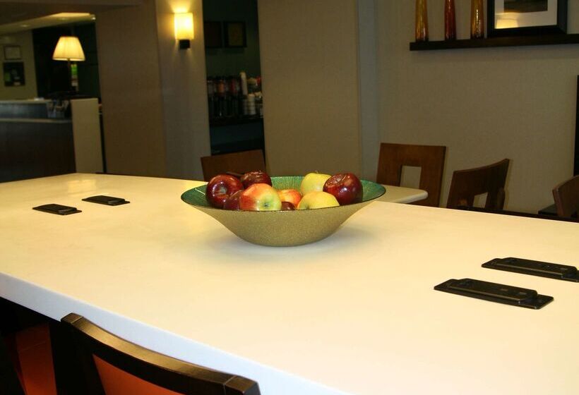 هتل Hampton Inn Shreveport Airport