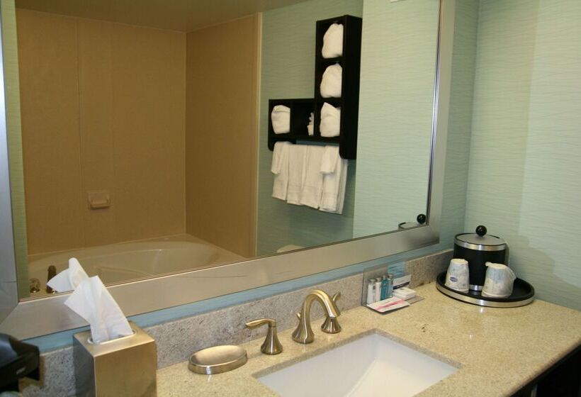 هتل Hampton Inn Shreveport Airport