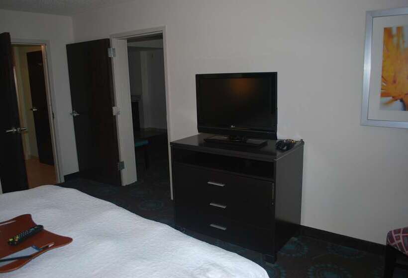 هتل Hampton Inn Shreveport Airport