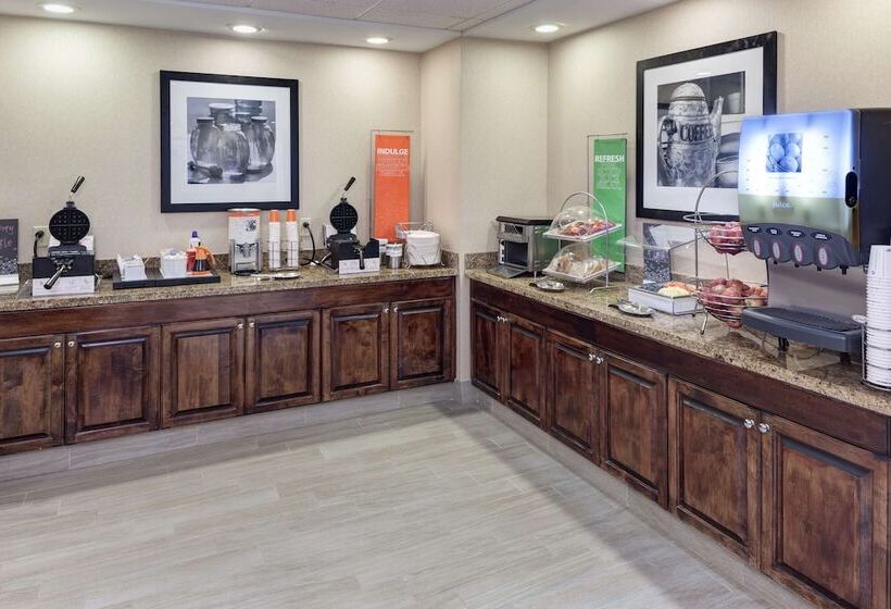 هتل Hampton Inn & Suites Dothan