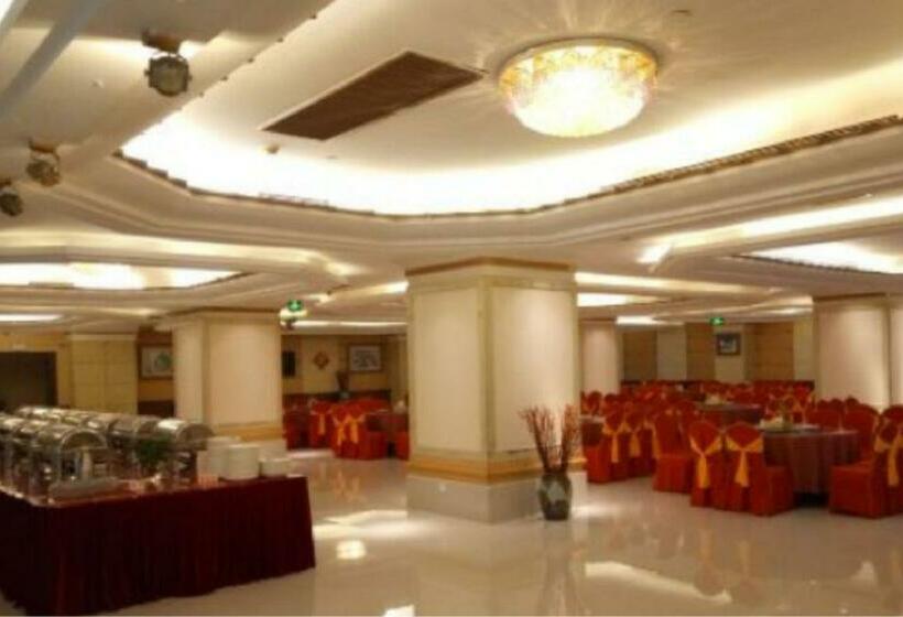 Отель Hawaii International