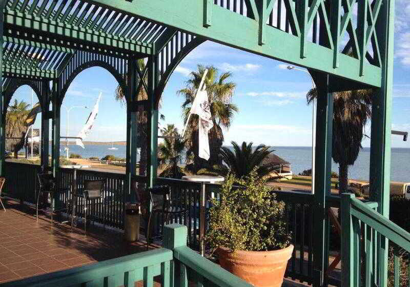 هتل Heritage Resort Shark Bay