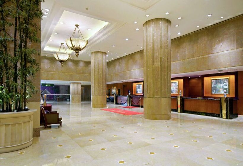 هتل Hilton Chongqing