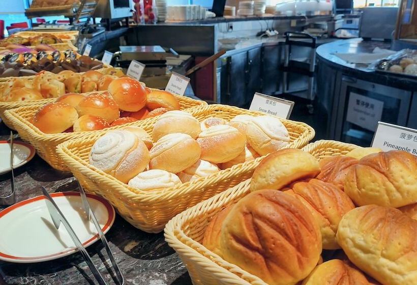 هتل Hilton Chongqing