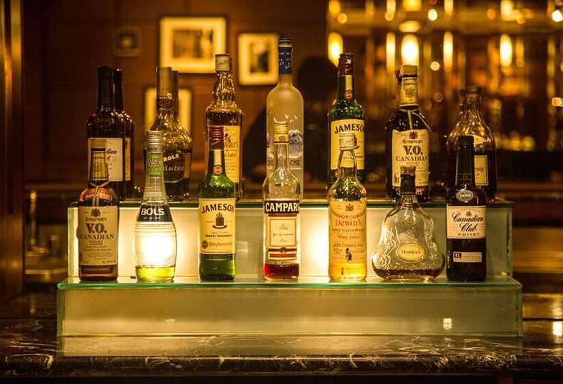 هتل Hilton Chongqing