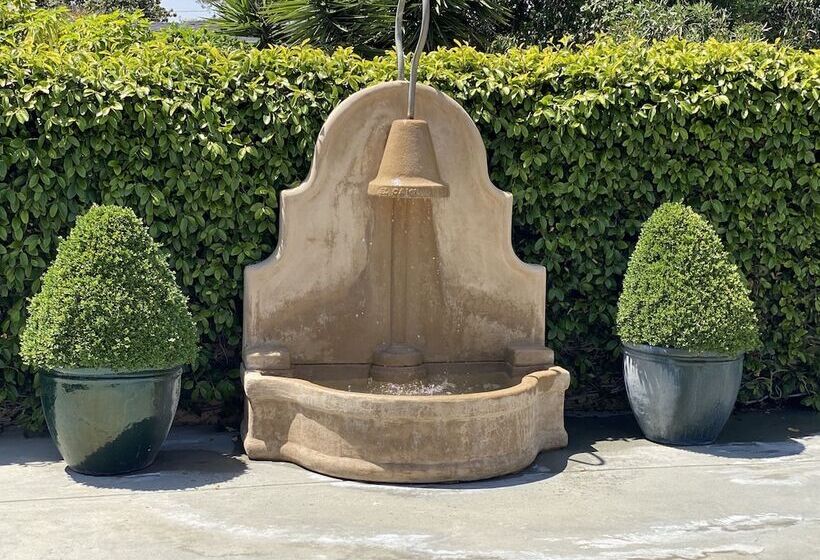 בית מלון כפרי Holiday Inn Express Redwood City Central, An Ihg