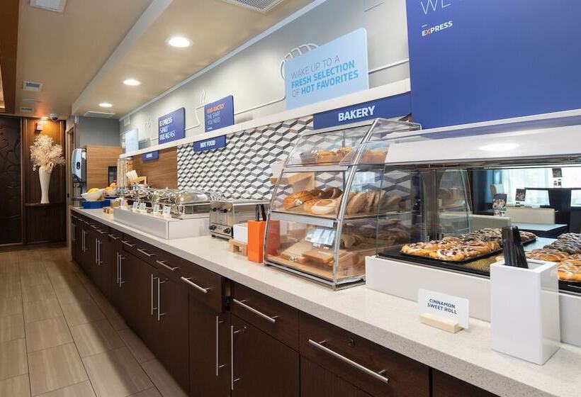 בית מלון כפרי Holiday Inn Express Redwood City Central, An Ihg