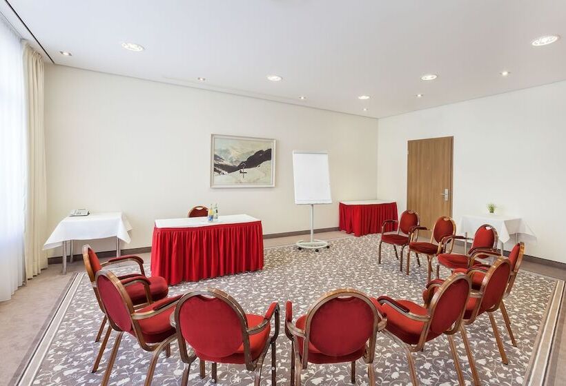 Отель Holiday Inn Nürnberg City Centre, An Ihg