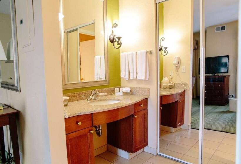 فندق Homewood Suites By Hilton College Station