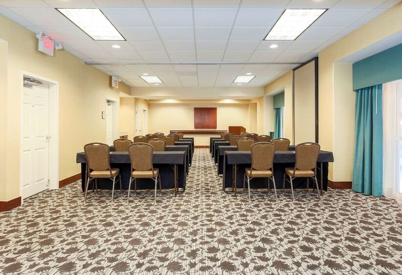 هتل Homewood Suites By Hilton Nashvilleairport