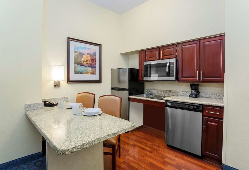 هتل Homewood Suites By Hilton Nashvilleairport
