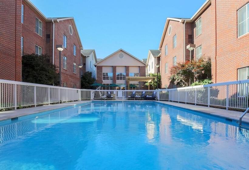 هتل Homewood Suites By Hilton Nashvilleairport