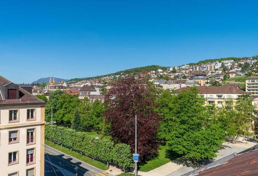 Отель Hôtel Des Arts