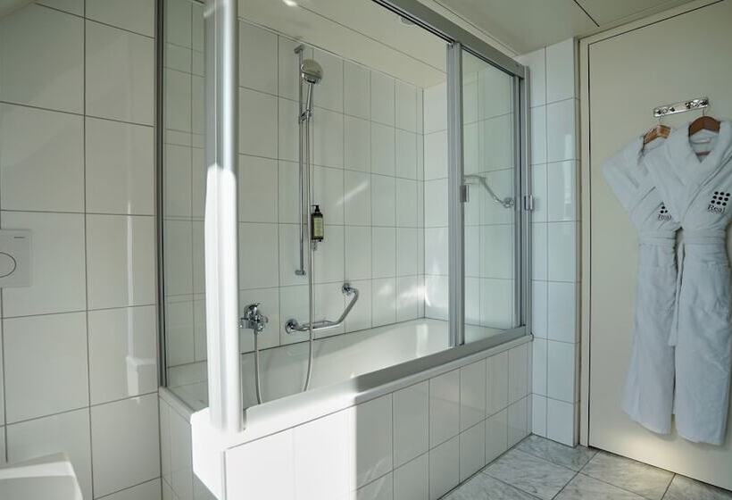 فندق Hôtel Real Nyon By Happyculture