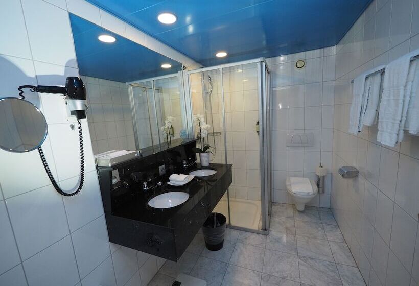 فندق Hôtel Real Nyon By Happyculture