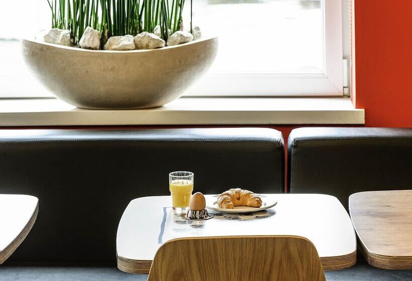 ホテル Ibis Bern Expo