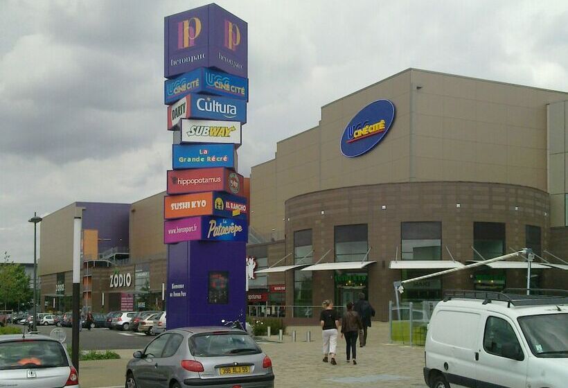 בית מלון כפרי Ibis Styles Lille Centre Grand Place