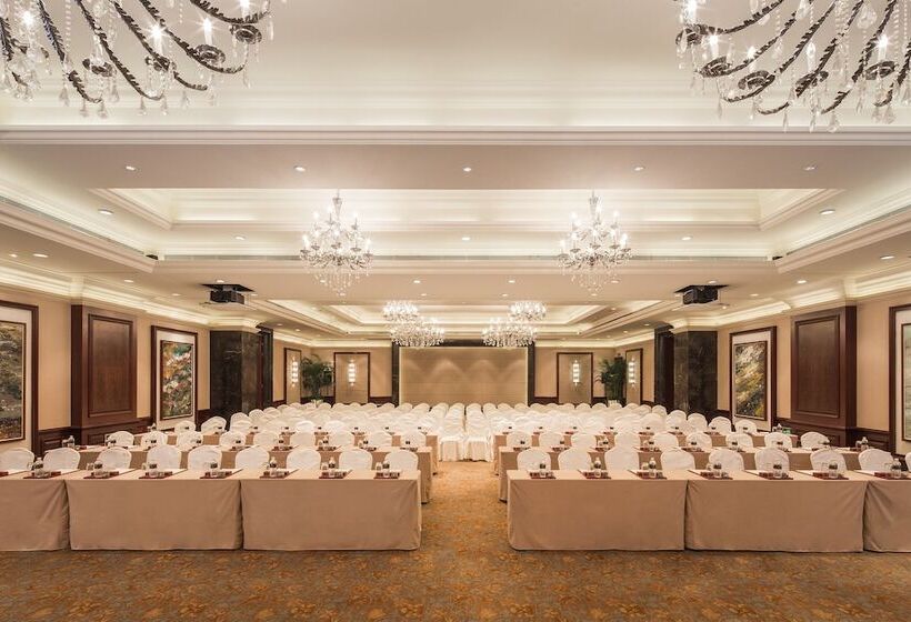 Intercontinental Shanghai Ruijin, An Ihg Hotel Downtown Historic Iconic Garden