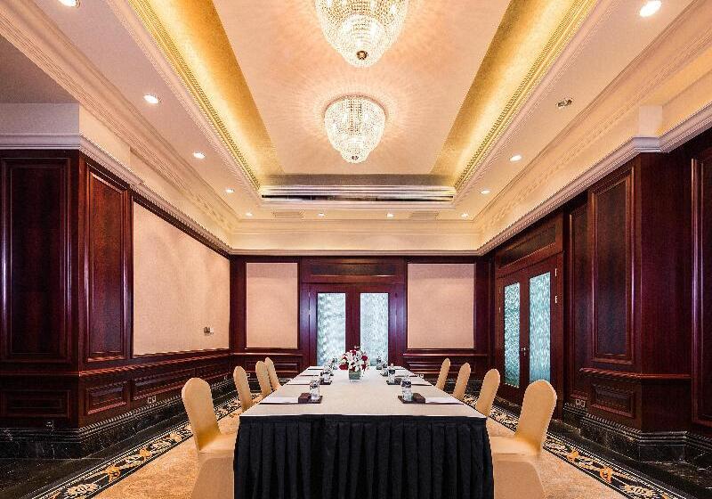 Intercontinental Shanghai Ruijin, An Ihg Hotel Downtown Historic Iconic Garden